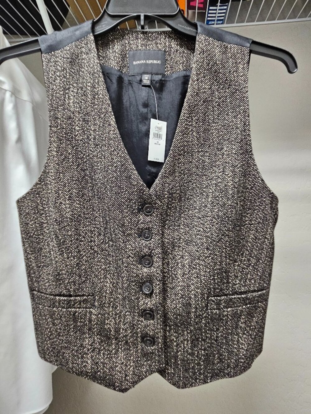 NWT Banana Republic Button-Front Wool Vest - Cream/Black - Size 14P